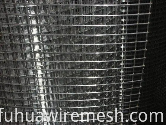 Square Wire Mesh Welded Wire Mesh Fence2